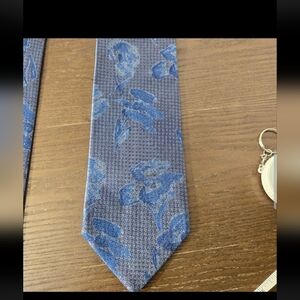 Ermenegildo Zegna mens tie floral pattern blue 59 inches